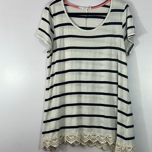 Maurice’s 2 black and white tunic top, scoop neck, embroidered lace trim at hem